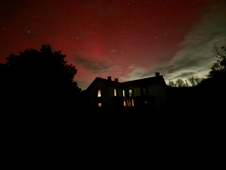 Northern Lights Seen All Across Area : More Possible Wednesday Night!